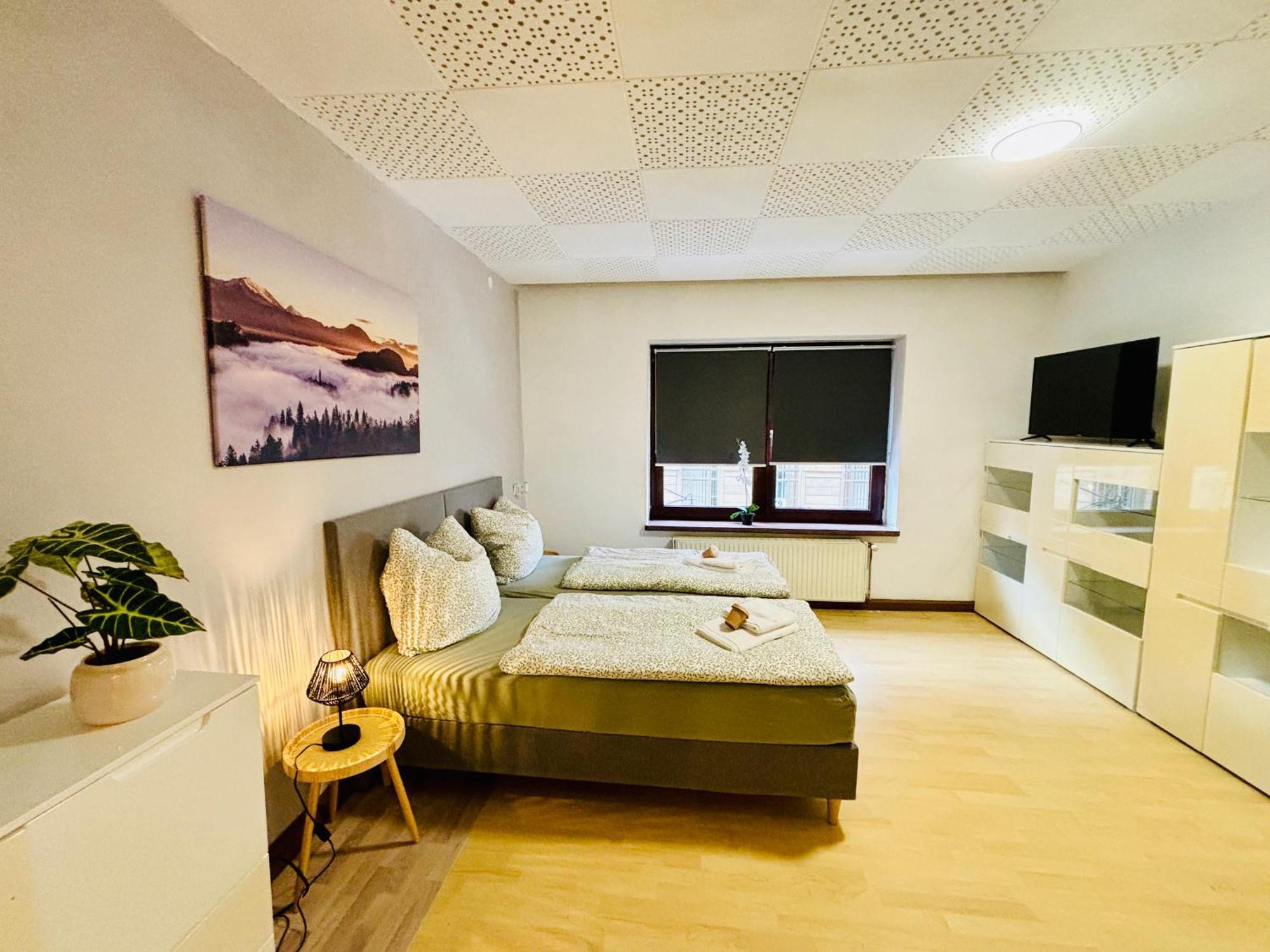 Harmony - Ganzes Appartement 3 Schlafzimmer City Meiningen Exterior photo